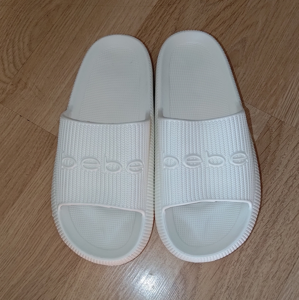 Bebe Plushy Women's Sandals US Size 8